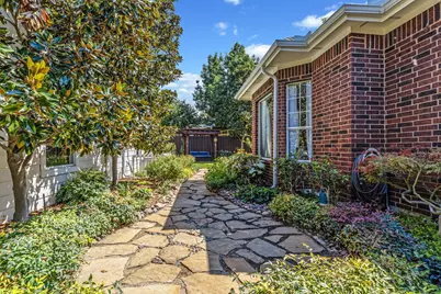 1715 Bluffview Lane, Carrollton, TX 75007 - Photo 30