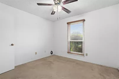 6228 Fernwood Drive, Arlington, TX 76001 - Photo 12
