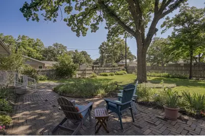 1905 Thomas Place, Arlington, TX 76010 - Photo 22