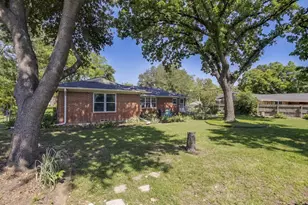 1905 Thomas Pl, Arlington, TX 76010 - Photo 24