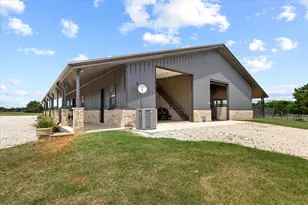 10701 Osburn Rd, Pilot Point, TX 76258 - Photo 8