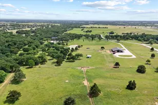 10701 Osburn Rd, Pilot Point, TX 76258 - Photo 32
