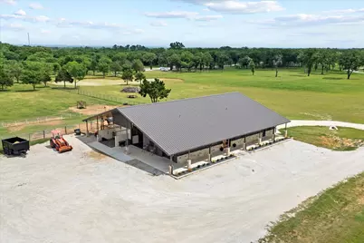 10701 Osburn Road, Pilot Point, TX 76258 - Photo 4