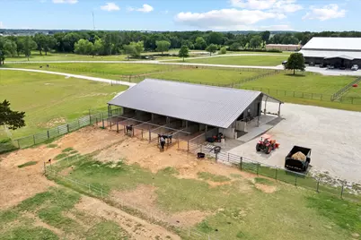 10701 Osburn Road, Pilot Point, TX 76258 - Photo 6