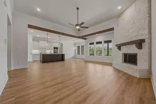 903 Perrin Ln, Van Alstyne, TX 75495 - Photo 8