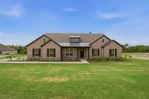 903 Perrin Ln, Van Alstyne, TX 75495 - Photo 2