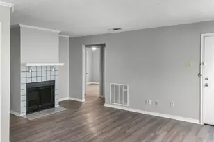 1114 Valley View Dr, Glenn Heights, TX 75154 - Photo 4