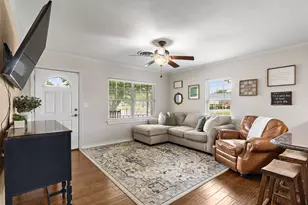 112 W Oak St, Olney, TX 76374 - Photo 4