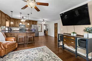112 W Oak St, Olney, TX 76374 - Photo 6