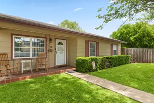 112 W Oak St, Olney, TX 76374 - Photo 2