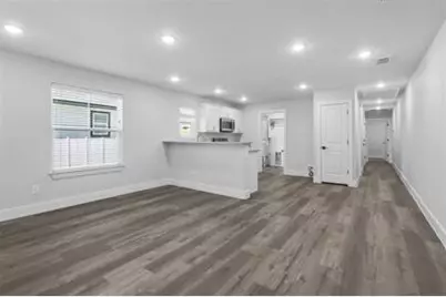 406 W 6th Street #1, Bonham, TX 75418 - Photo 2