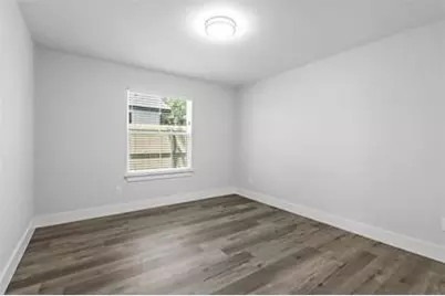 406 W 6th Street #1, Bonham, TX 75418 - Photo 10