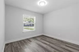 406 W 6th St, Bonham, TX 75418 - Photo 6