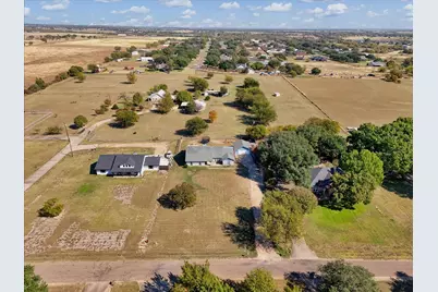 134 Thiele Road, Lorena, TX 76655 - Photo 2