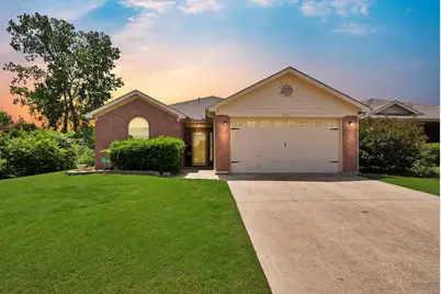 2725 Ensenada Lane, Fort Worth, TX 76108 - Photo 1