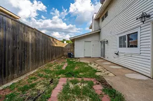 735 Valiant Cir, Garland, TX 75043 - Photo 22