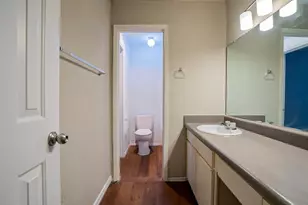 735 Valiant Cir, Garland, TX 75043 - Photo 16