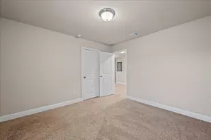 424 Hunt Dr, Lewisville, TX 75067 - Photo 12