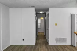 821 N Mesquite St, Arlington, TX 76011 - Photo 14