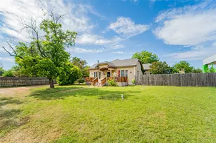1404 W Walker St, Breckenridge, TX 76424 - Photo 2