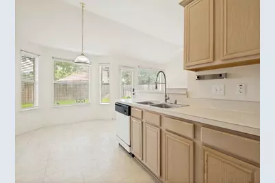 4528 Saint Francis Avenue, Dallas, TX 75227 - Photo 4