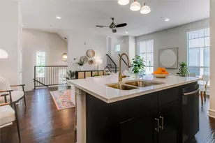 2100 N Fitzhugh Ave, Dallas, TX 75204 - Photo 8