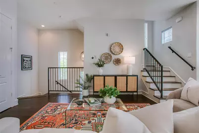 2100 N Fitzhugh Avenue #H, Dallas, TX 75204 - Photo 4