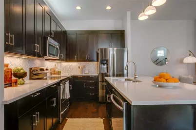 2100 N Fitzhugh Avenue #H, Dallas, TX 75204 - Photo 10