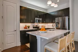 2100 N Fitzhugh Ave, Dallas, TX 75204 - Photo 12