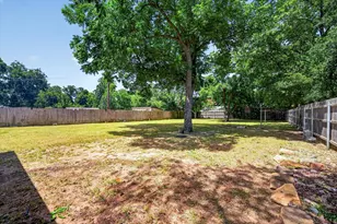913 Russell Ln, Bedford, TX 76022 - Photo 24