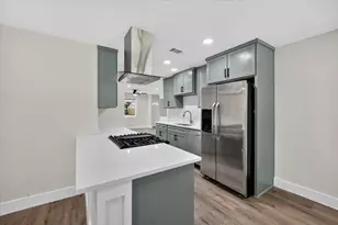 913 Russell Ln, Bedford, TX 76022 - Photo 6