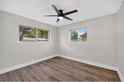 913 Russell Lane, Bedford, TX 76022 - Photo 14