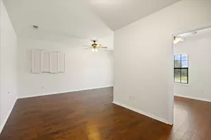 425 Indian Mountain Ct, Granbury, TX 76048 - Photo 6