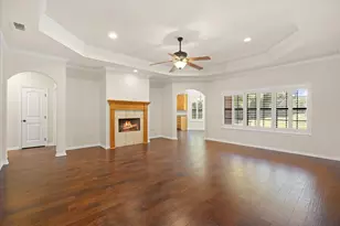 425 Indian Mountain Ct, Granbury, TX 76048 - Photo 4