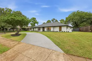 105 Wellesley Dr, Irving, TX 75062 - Photo 2