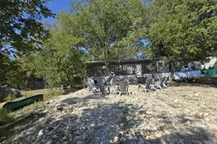 452 Christopher Dr, Bruceville, TX 76524 - Photo 2