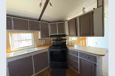 2213 Pedernales Court, Granbury, TX 76048 - Photo 6