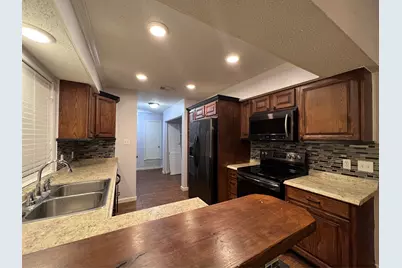 2466 Channing Drive, Grand Prairie, TX 75052 - Photo 10