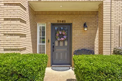 2962 Woodland Hills Drive, Grapevine, TX 76051 - Photo 2