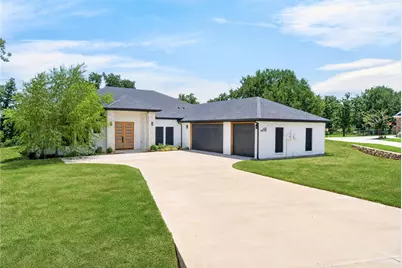 4013 Legend Trail, Granbury, TX 76049 - Photo 32