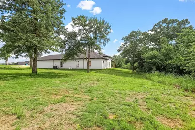 4013 Legend Trail, Granbury, TX 76049 - Photo 30