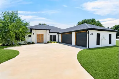 4013 Legend Trail, Granbury, TX 76049 - Photo 2