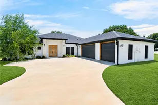 4013 Legend Trl, Granbury, TX 76049 - Photo 2