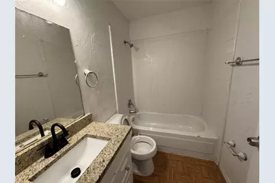 2122 Rainwood Court, Arlington, TX 76017 - Photo 6