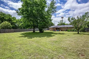 817 S Old Temple Rd, Lorena, TX 76655 - Photo 12