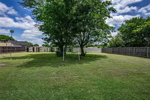 817 S Old Temple Rd, Lorena, TX 76655 - Photo 16