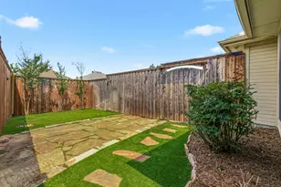2215 Dallas Dr, Carrollton, TX 75006 - Photo 26
