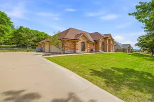 3625 4 Trees Dr, Weatherford, TX 76087 - Photo 2