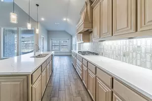 1049 Snowy Owl Dr, Alvarado, TX 76009 - Photo 2