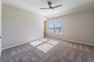 1049 Snowy Owl Dr, Alvarado, TX 76009 - Photo 8